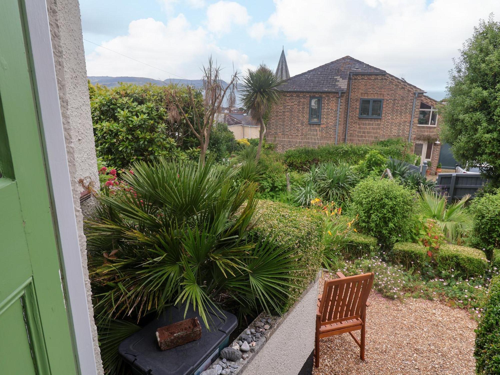 The Apartment At Queen Anne'S Lodge Lyme Regis Esterno foto